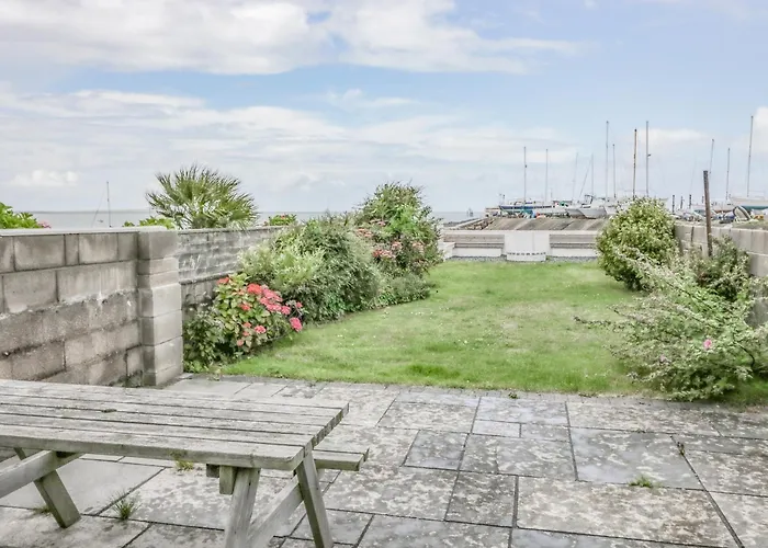 Driftwood Roa Island Piel Island