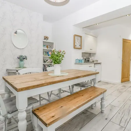 Driftwood, 23 Roa Island Holiday home *